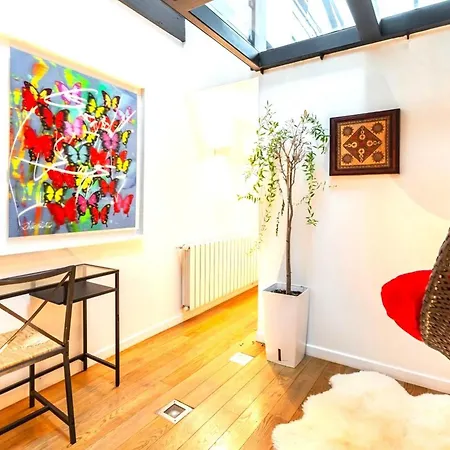 Alojamento de Acomodação e Pequeno-almoço Eifel Househ1 Paris